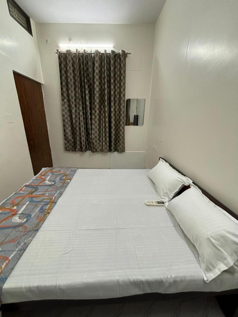 Pipewalas House Varanasi